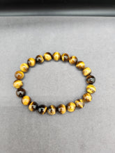 Load image into Gallery viewer, Mens Tiger's Eye Bracelet
